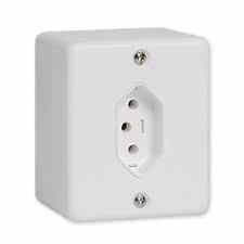 TOMADA 01 SOB 2P+T 10A BOX BR 63140